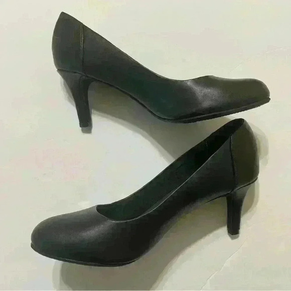 Time And Tru Classic Pumps Heels Womens 8 US Black Stylish Stiletto Heels - Picture 4 of 8
